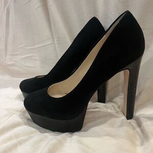 Jessica Simpson platform heel